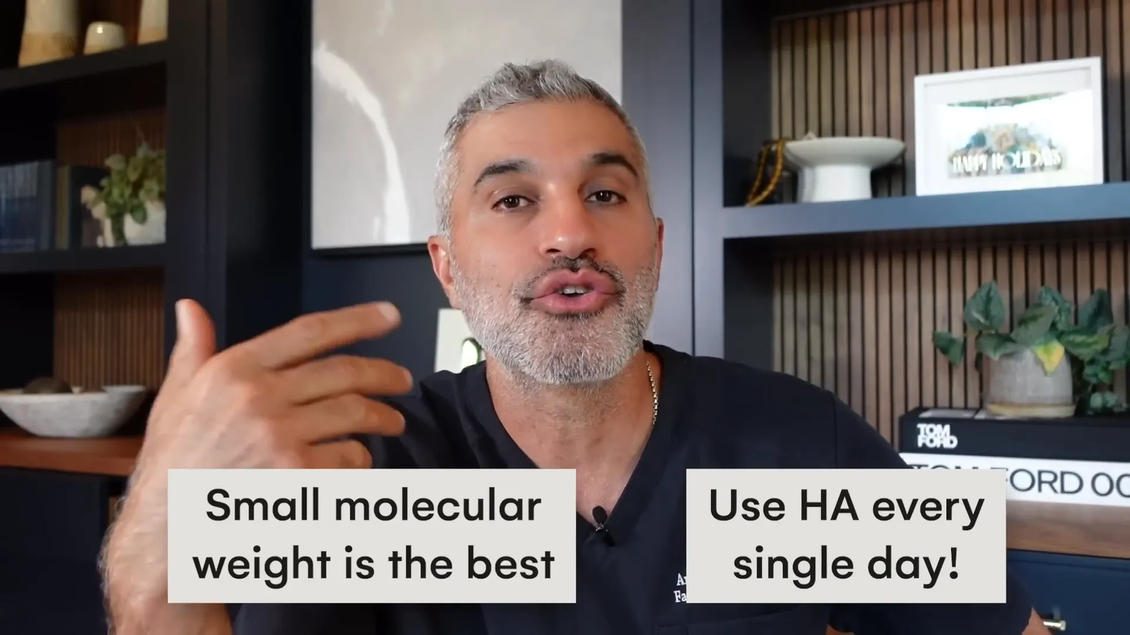 תמונה של מוצרי טיפוח עם חומצה היאלורונית